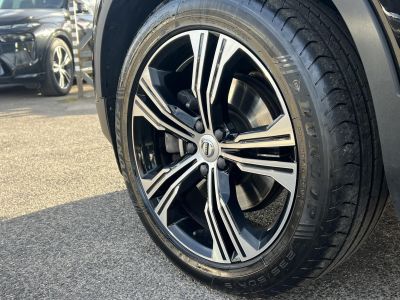 VOLVO XC40 2.0 [B4] MHEV R-Design Geartronic M.o.-i. 1.tul. Márkaszervizelt. Panorámatető Harman/Kardon Carplay Memória