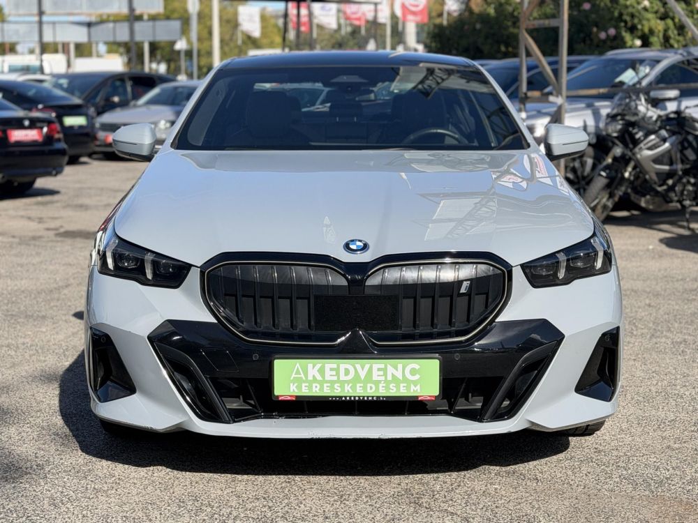 BMW I5 eDrive40 81,2kWh M-sport. Bowers & Wilkins. panorámatető. újszerű állapot!