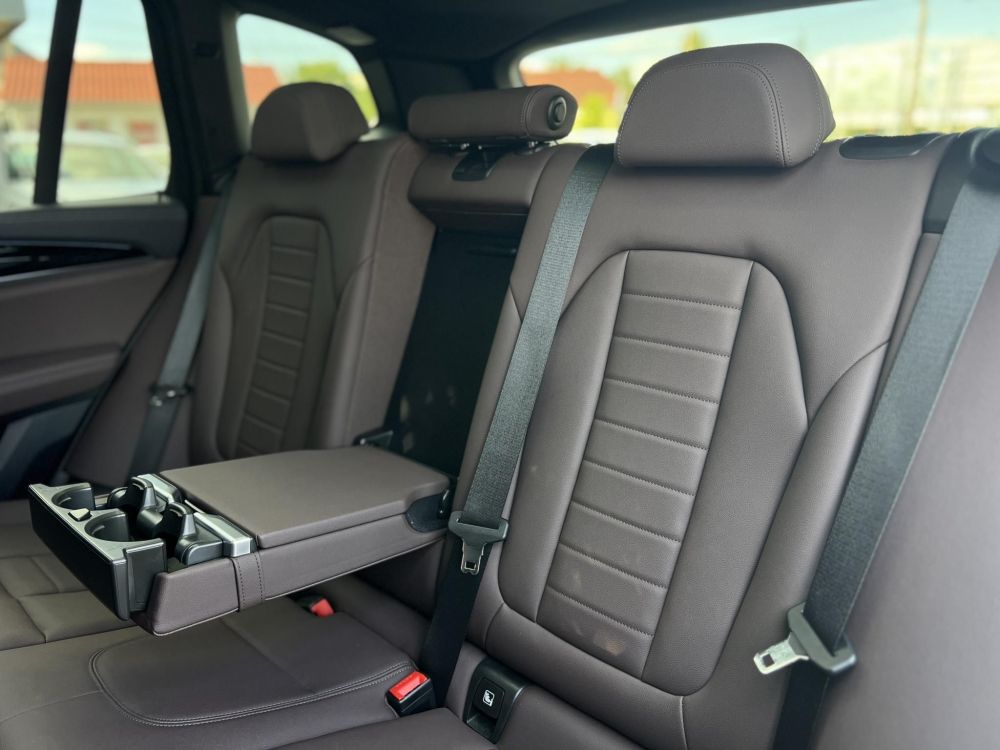 BMW IX3 73,9kWh Konyak bőr. Virtual Cockpit. Panoráma tető. CARPLAY!