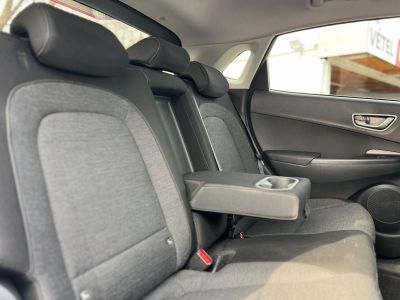 HYUNDAI KONA EV 64kWh Style HUD. parkolóasszisztens. sávtartó. CarPlay. 400km hatótáv!