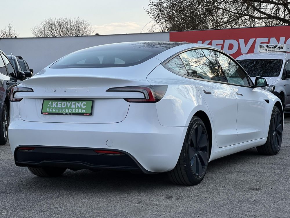 TESLA MODEL 3 RWD Premium (Automata) Ülésszellőztetés. hátsó kijelző. 2031-ig garancia!