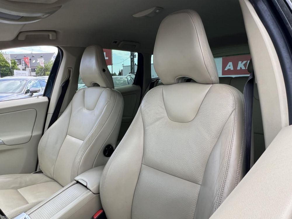VOLVO XC60 2.4 D [D3] Kinetic Geartronic Klíma Tempomat világos bőr belső! LEGJOBB ÁRON!