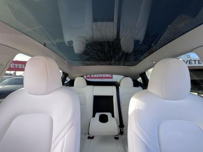 TESLA MODEL Y Performance AWD (Automata) 80e km. Fehér belső. FSD. AMD Ryzen. 2 gumigarnitúra. Garanciális!