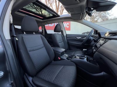 NISSAN X-TRAIL 2.0 dCi Tekna Xtronic 4x4 Magasan felszerelt! Xenon Panoráma Ülésfűtés 360kamera Téli-nyári kerék szett!