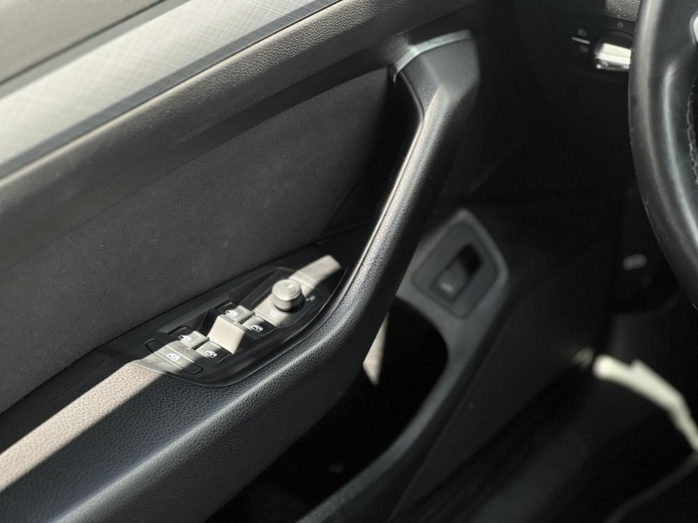 VOLKSWAGEN PASSAT VIII Variant 2.0 TDI SCR Business DSG Masszázs ülés. Carplay