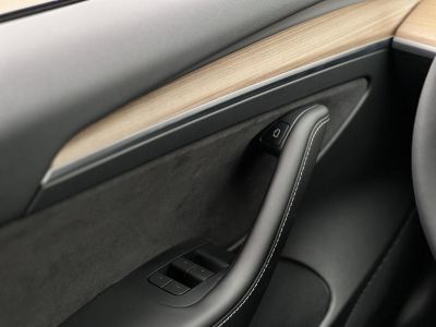 TESLA MODEL 3 RWD (Automata) 36e km. Ryzen. 19 sport felni. 2030-ig gyári garancia!