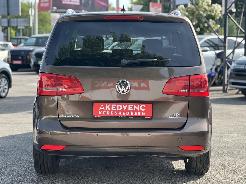 VOLKSWAGEN TOURAN 1.6 CR TDI Comfortline [7 személy] Vezérlés cserélve. 4 évszakos gumik!