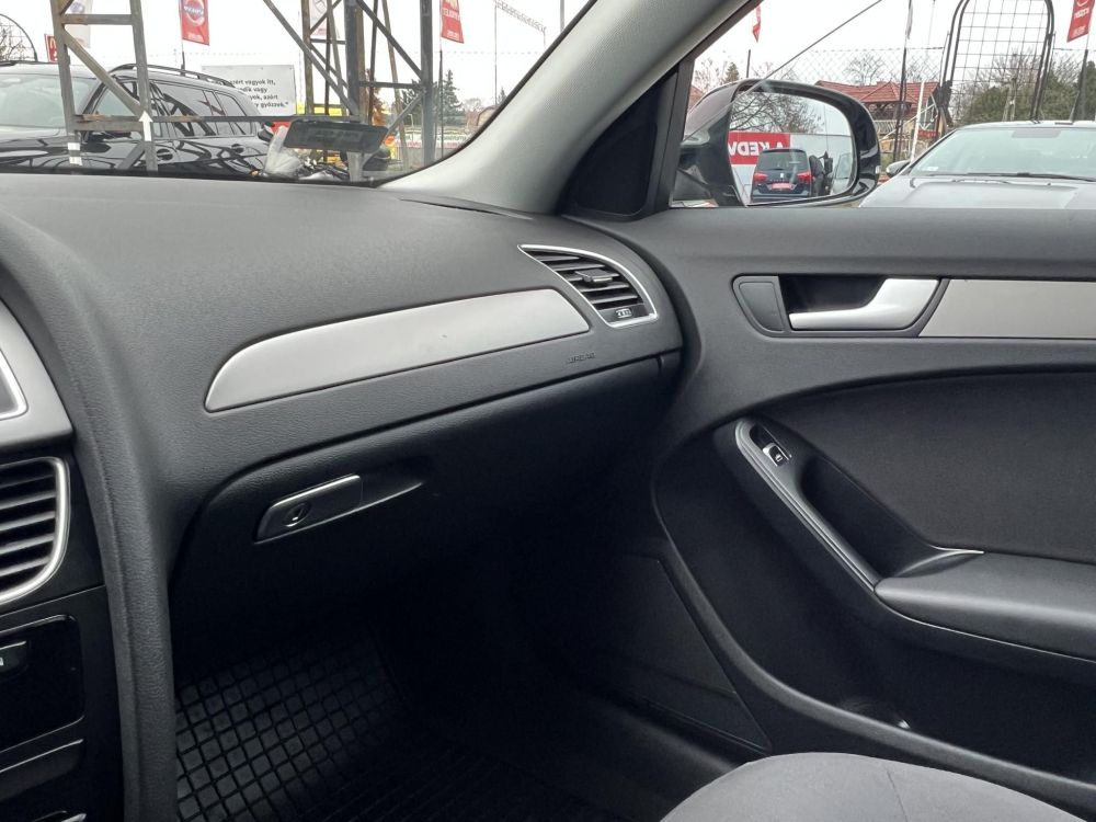 AUDI A4 2.0 TDi Klíma Tempomat Bluetooth 142e km!