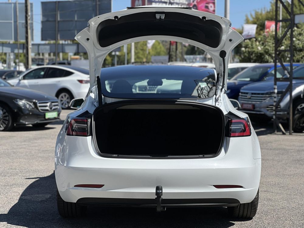 TESLA MODEL 3 RWD (Automata) Ryzen Hőszivattyú Mátrix LED. 63e km Magyar rendszámos Garanciális!