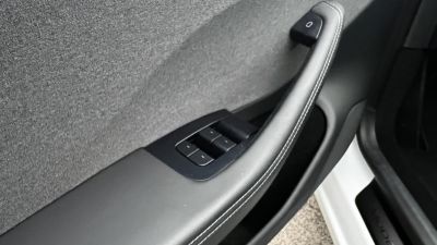 TESLA MODEL 3 RWD Premium (Automata) Kifogástalan. újszerű állapotban. 500km WLTP