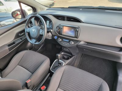 TOYOTA YARIS 1.5 Hybrid Comfort Style e-CVT 121e km. Digitklíma Kamera Bluetooth Sávváltó