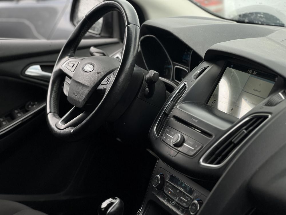 FORD FOCUS 1.6 Ti-VCT Technology Magyarországi 80e km Végig szervizelt!