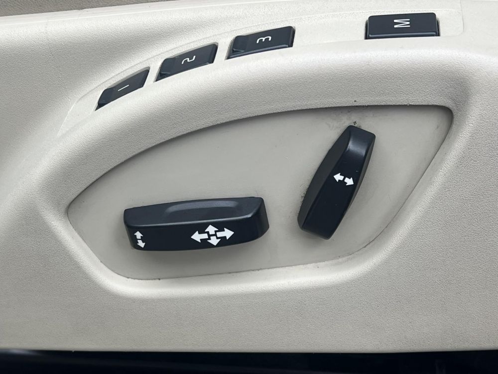 VOLVO XC60 2.4 D [D3] Kinetic Geartronic Klíma Tempomat világos bőr belső! LEGJOBB ÁRON!