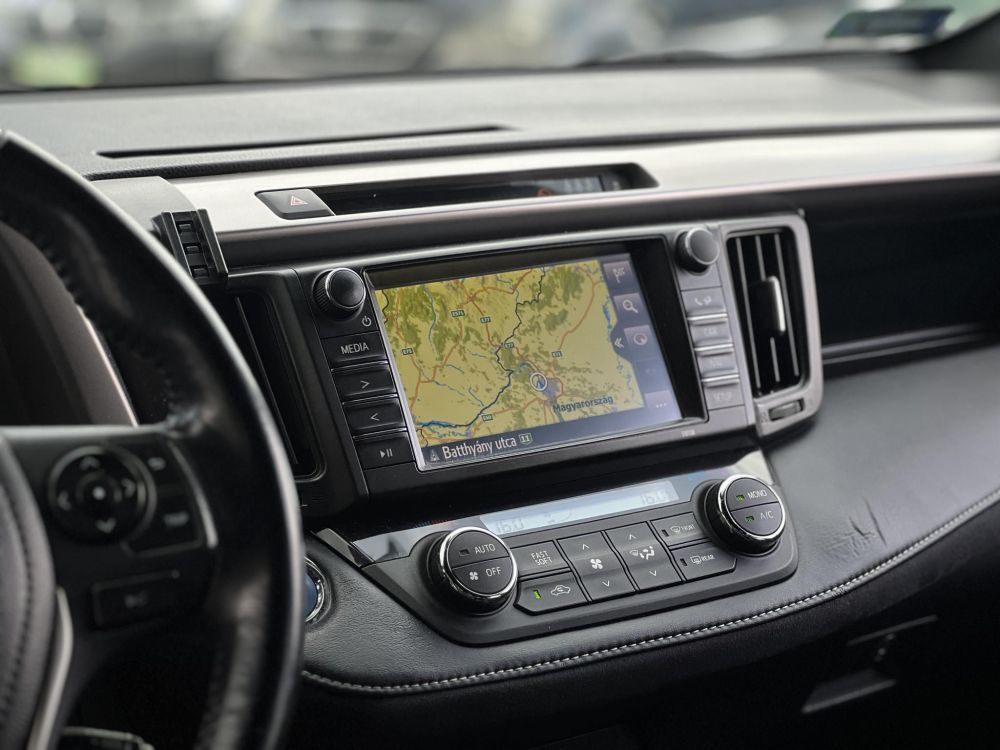 TOYOTA RAV 4 Rav4 2.5 Hybrid Executive e-CVT 4WD Végig márkaszervizelt!