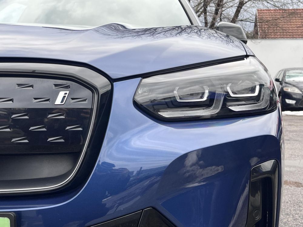 BMW IX3 73,9kWh M-sport Carplay Panoráma tető! ÁFÁS-ÁR!