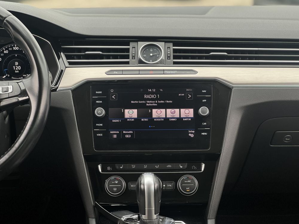 VOLKSWAGEN PASSAT VIII 2.0 TDI BMT SCR Comfortline DSG Magyarországi. Gyári fényezés. Végig vezetett szervizkönyv!