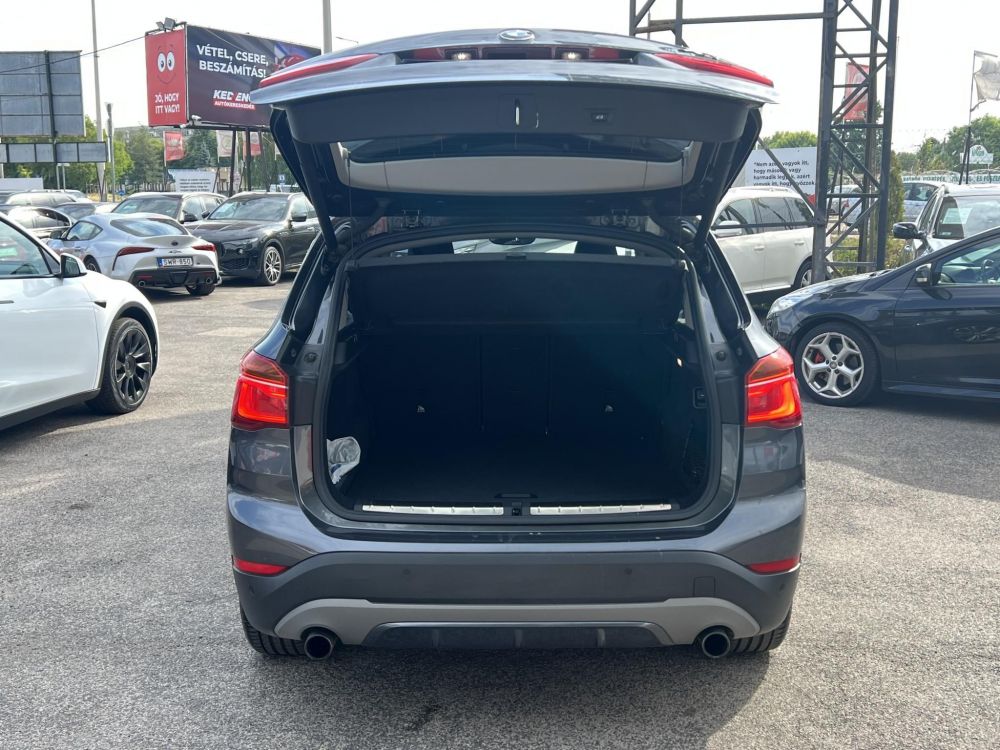 BMW X1 xDrive20i (Automata) M.o.-i. 1.tul. Márkaszervizelt!