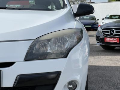 RENAULT MEGANE 1.6 Dynamique Magyarországi. teljes szerviztörténet!