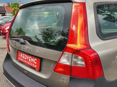 VOLVO XC70 2.4 D [D5] AWD Momentum