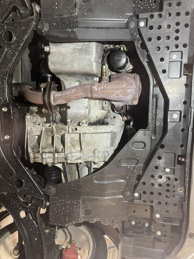 SUZUKI SWIFT 1.6 Sport Vezérlés cserélve. Teljesen felújított futómű. bölcsővel. híddal-NÉZD MEG A FOTÓ