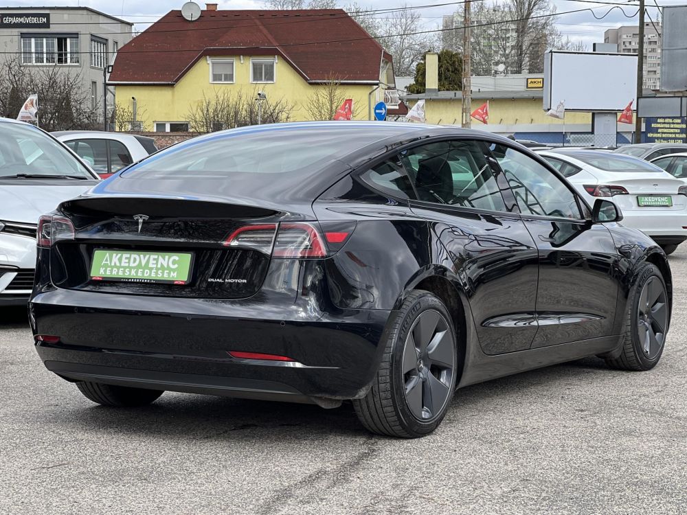 TESLA MODEL 3 Long Range AWD (Automata) 63e km. mátrix LED. hőszivattyú. garanciális. kitűnő állapot!