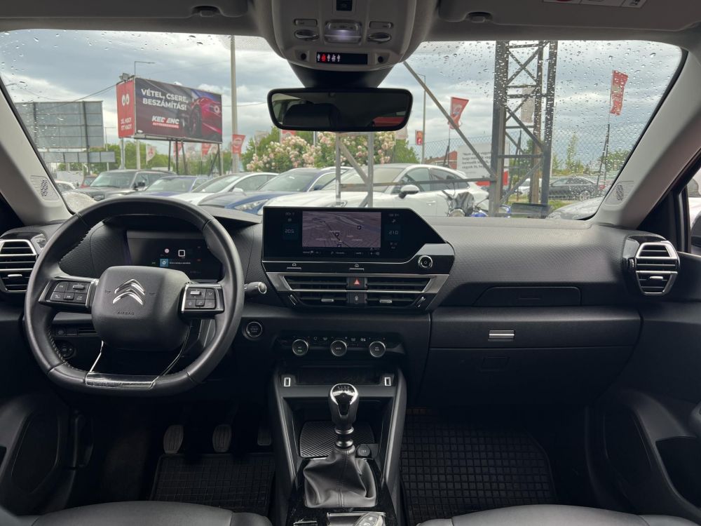 CITROEN C4 1.2 PureTech Feel Plus M.o.-i. 1.tul. 61e km. LED. 360 kamera. HUD. Vonóhorog!
