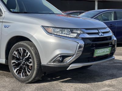 MITSUBISHI OUTLANDER 2.0 PHEV Intense Plus 4WD CVT
