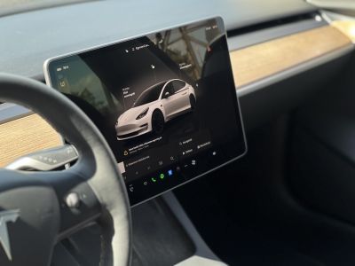 TESLA MODEL 3 Performance AWD (Automata) 90e km. AMD Ryzen. mátrix LED. hőszivattyú. 2 töltőkábel. megkímélt állapot!