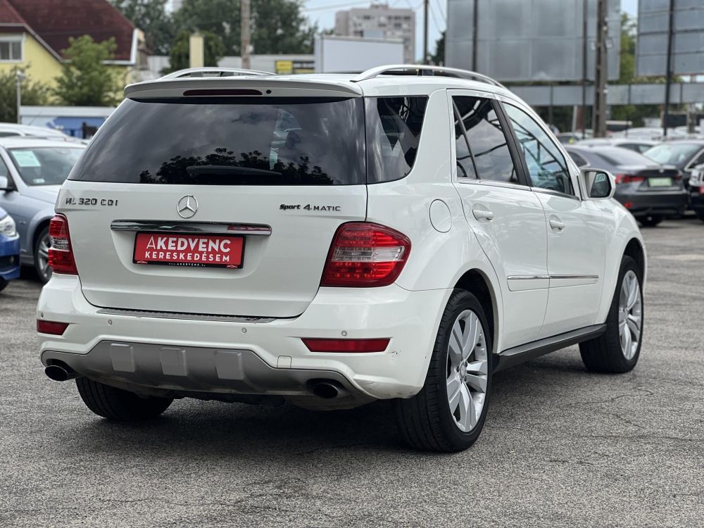 MERCEDES-BENZ ML 320 CDI (Automata) harman/kardon. légrugó. napfénytető. hátsó TV. alcantara belső!