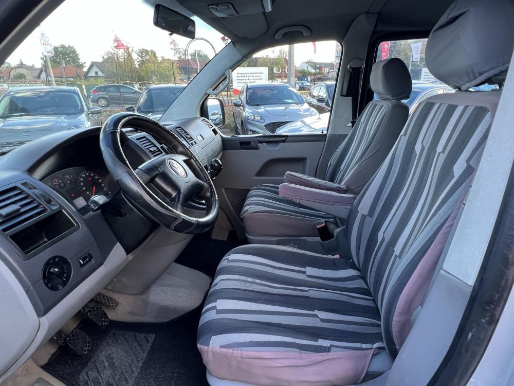 VOLKSWAGEN TRANSPORTER 2.5 TDI Mixto 'D.kab' AXE motorkód. 2.1T vonóhorog. klíma. tetőcsomagtartó. 2 gyári kulcs!