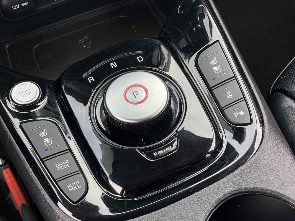 KIA SOUL EV 64kWh Gold 114e km. magas felszereltség. head-up. üléshűtés. carplay. 400+km hatótáv!