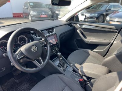 SKODA OCTAVIA 1.4 TSI Style DSG M.o.-i. sérülésmentes. CARPLAY!