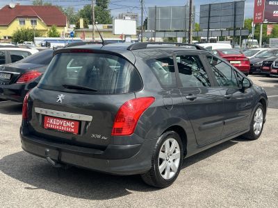 PEUGEOT 308 SW 1.6 HDi Confort Pack Tempomat Digitklíma Vonóhorog Szervizelt!