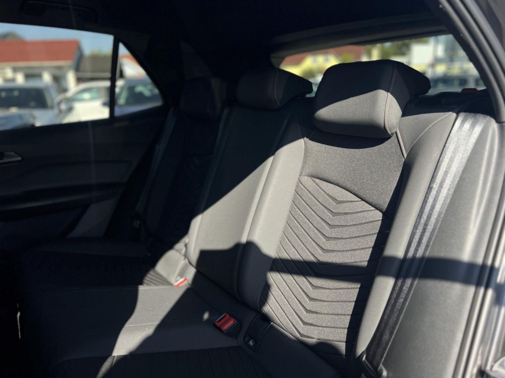 CUPRA BORN 58 kWh 64e km. 400 km hatótáv. ülésfűtés. CARPLAY!