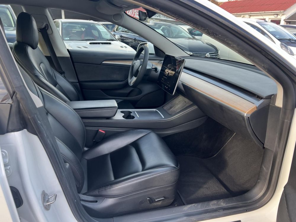 TESLA MODEL 3 Long Range AWD (Automata) FACELIFT. hőszivattyú. premium hifi. mátrix LED!