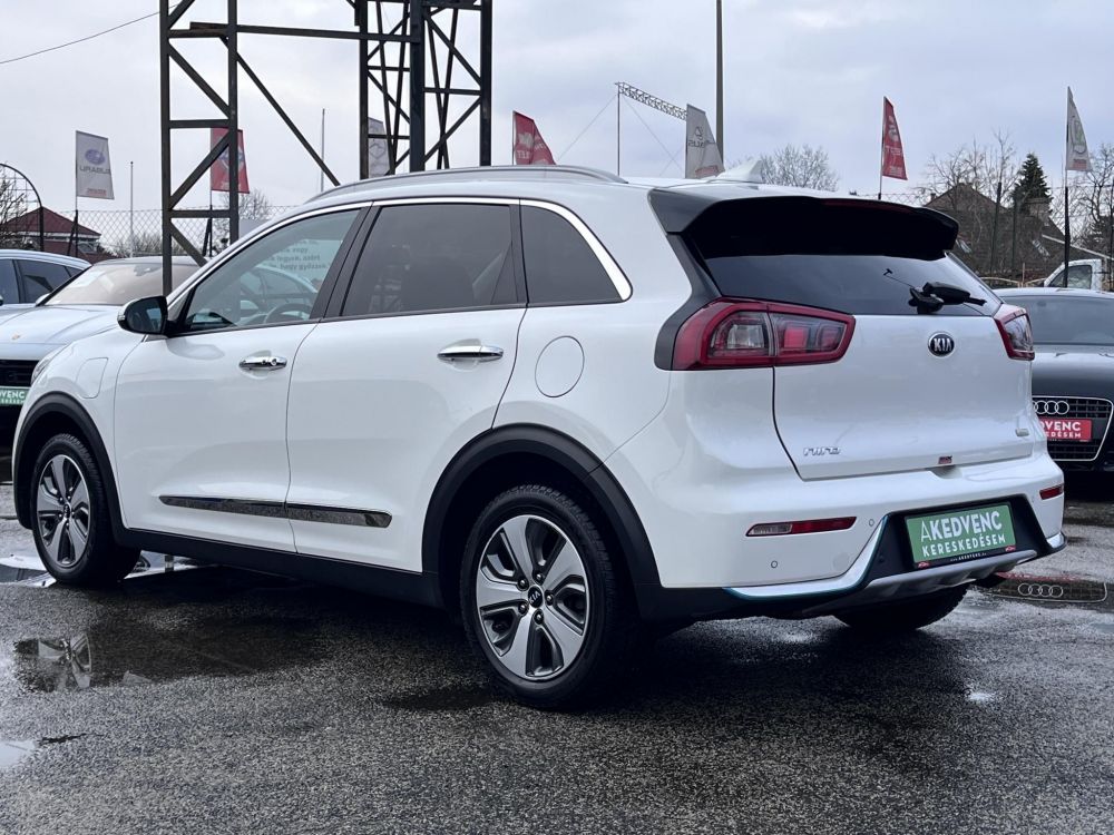 KIA NIRO PHEV 1.6 GDI LX DCT Sávtartó Carplay Tempomat Navi!