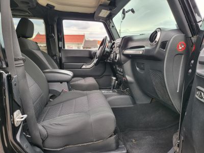 JEEP WRANGLER 2.8 CRD Sport (Automata) emelés. vonóhorog. megkímélt!