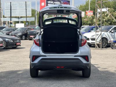 TOYOTA C-HR 1.8 Hybrid Dynamic e-CVT 104e km. LED. sávtartó. tempomat. kamera. márkaszervizelt előélet!