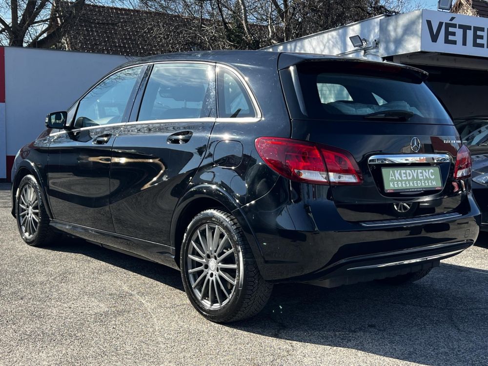 MERCEDES-BENZ B 250 E (Automata) 94e km. téli-nyári gumi. kamera. 2 gyári kulcs!