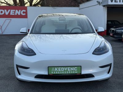 TESLA MODEL 3 Long Range AWD (Automata) 109e km. FEHÉR BELSŐ. garanciális. mátrix LED. hőszivattyú. premium hifi!
