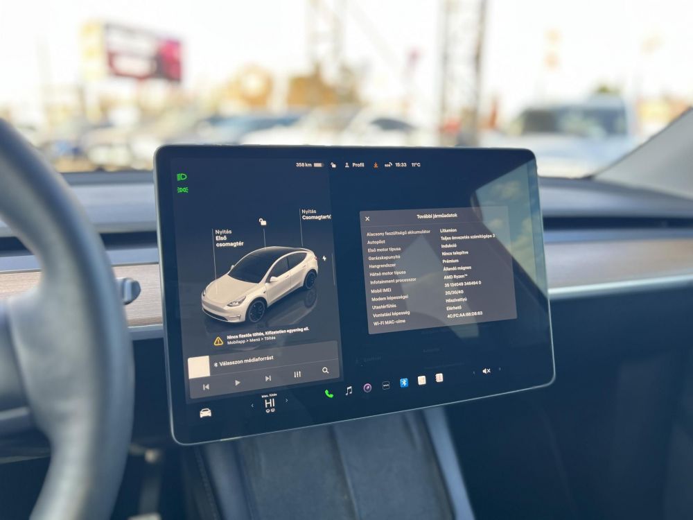 TESLA MODEL Y Performance AWD (Automata) 63e km. AMD Ryzen. mátrix LED. hőszivattyú. garanciális 2030-ig!