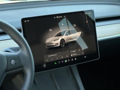 TESLA MODEL 3 RWD (Automata) Ryzen Hőszivattyú Mátrix LED. 63e km Magyar rendszámos Garanciális!