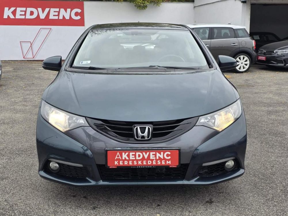 HONDA CIVIC 2.2 CTDi Executive Tempomat Kamera Vonóhorog Digitklíma 4-5L/100km!