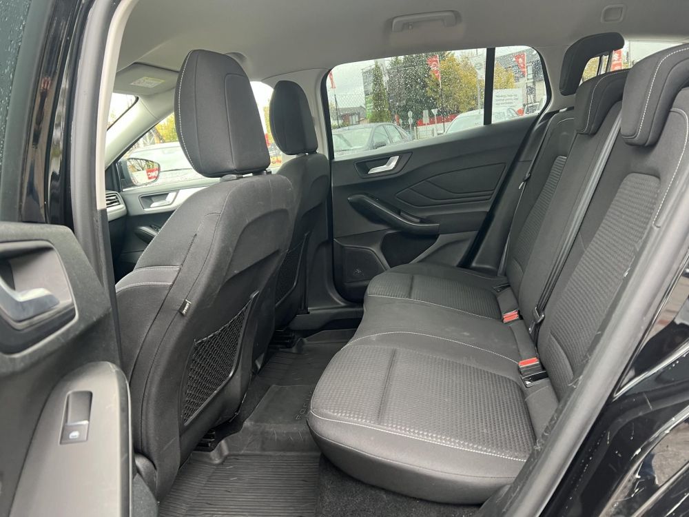 FORD FOCUS 1.0 EcoBoost Connected M.o.-i. 1.tul. Márkaszervizelt! Carplay