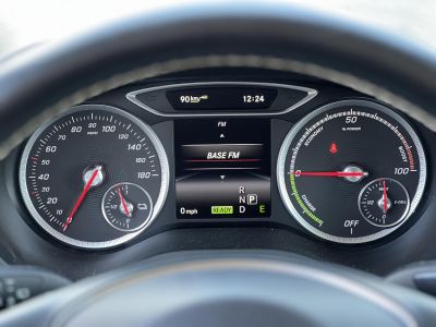 MERCEDES-BENZ B 250 E (Automata) 94e km. téli-nyári gumi. kamera. 2 gyári kulcs!