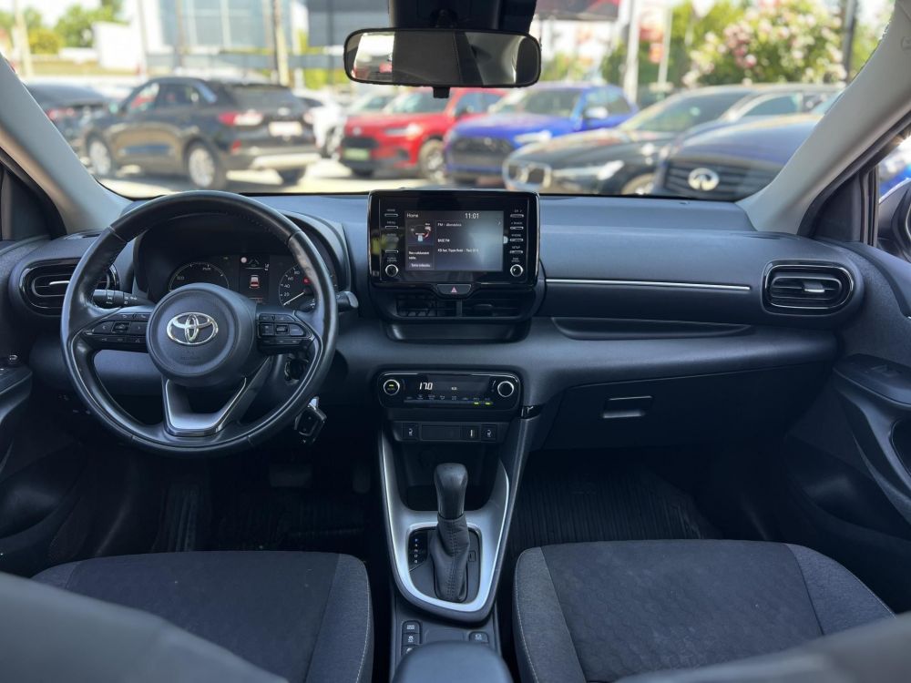 TOYOTA YARIS 1.5 Hybrid Comfort Tech e-CVT 103e km. táblafelismerő. ülésfűtés. kamera. digitklíma