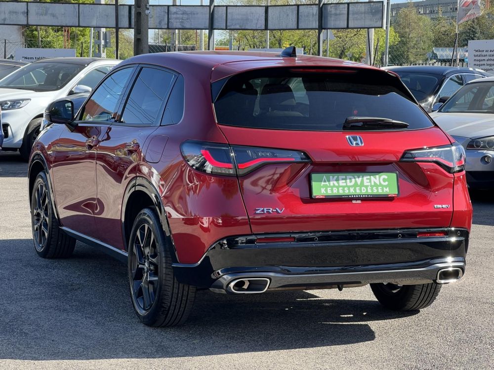 HONDA ZR-V 2.0 i-MMD Hybrid Sport eCVT 9e km. Gyári garancia. LED Wireless Carplay Navi Ülésfűtés