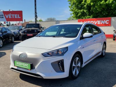 HYUNDAI IONIQ electric Premium (Automata) 250km-es hatótáv. Vezetett szervizkönyv!