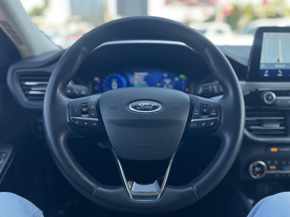 FORD KUGA 2.5 PHEV Freedom CVT 49e km. LED fényszórók. kamera. carplay. ülésfűtés. kormányfűtés. CARPLAY!