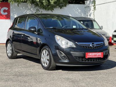 OPEL CORSA D 1.4 Selection Ülés- és Kormányfűtés. klíma